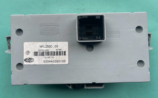 Caja fusibles Peugeot Citroen Fiat 1364523080