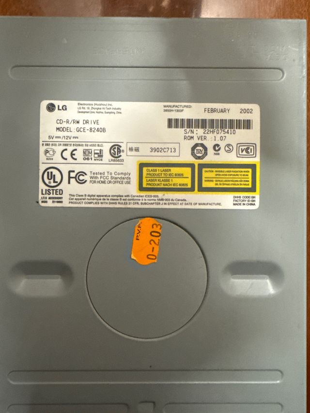 LG CD-R/RW Drive GCE-8240B