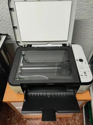 Impresora Escáner Canon Beige y Blanca