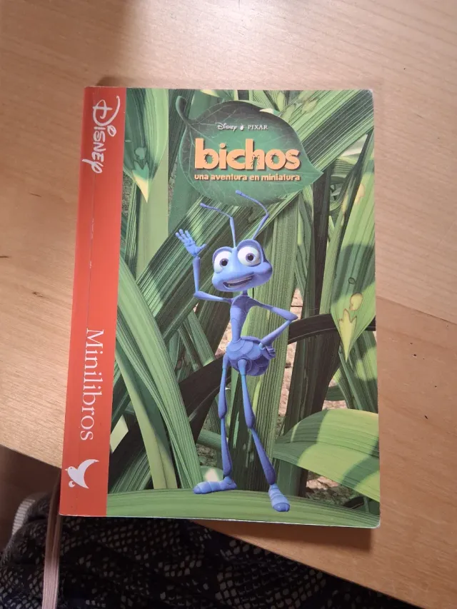 Bichos: una aventura en miniatura (Minilibros D...