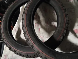 Copertoni Bici 12-14 pollici 20€ a coppia.