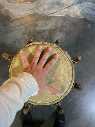 Tambor artesanal de madera