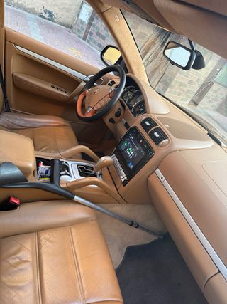 Porsche Cayenne 2005