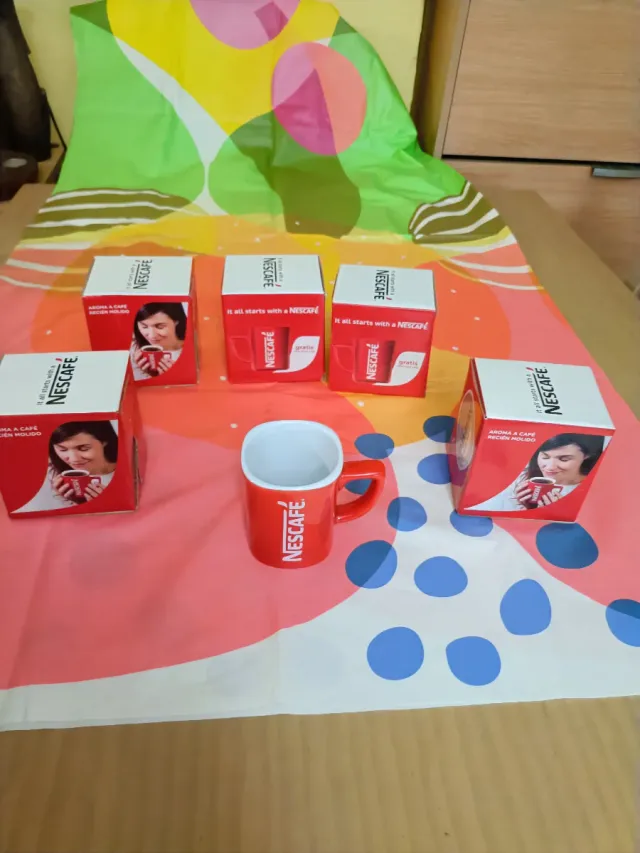 Juego 5 Tazas Nescafé Cerámica