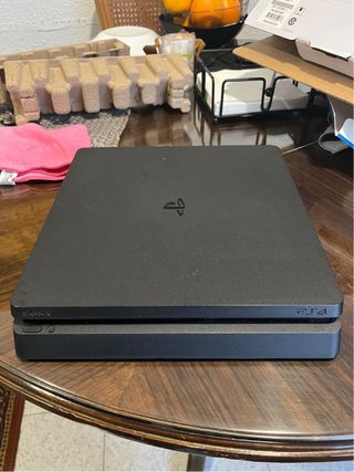 PS4 Slim 1TB + GTA V PREZZO TRATTABILE!!