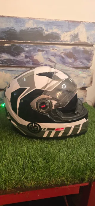 Cascos de moto y guantes