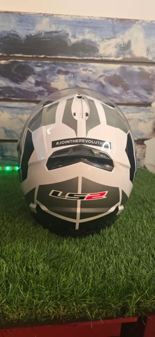 Cascos de moto y guantes