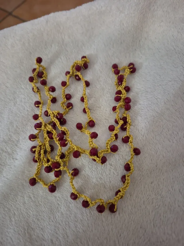 Collane uncinetto rosse e argento