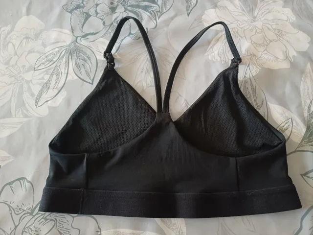 Top deportivo Nike negro original