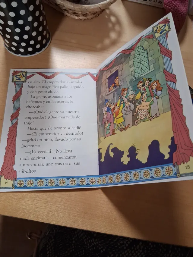 El traje nuevo del Emperador