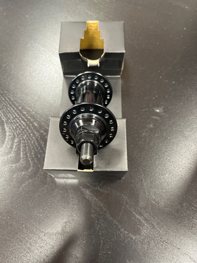 Buje delantero BMX negro