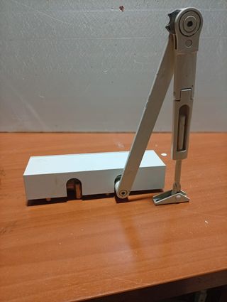 Cerrador hidráulico de puerta