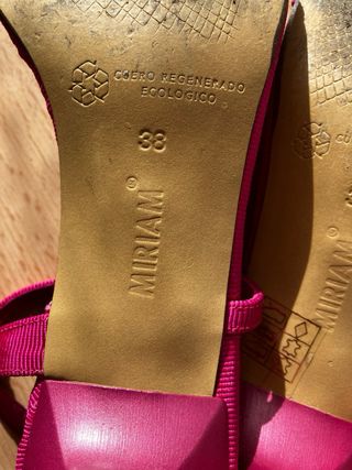 Sandalias Fucsia de Tiras