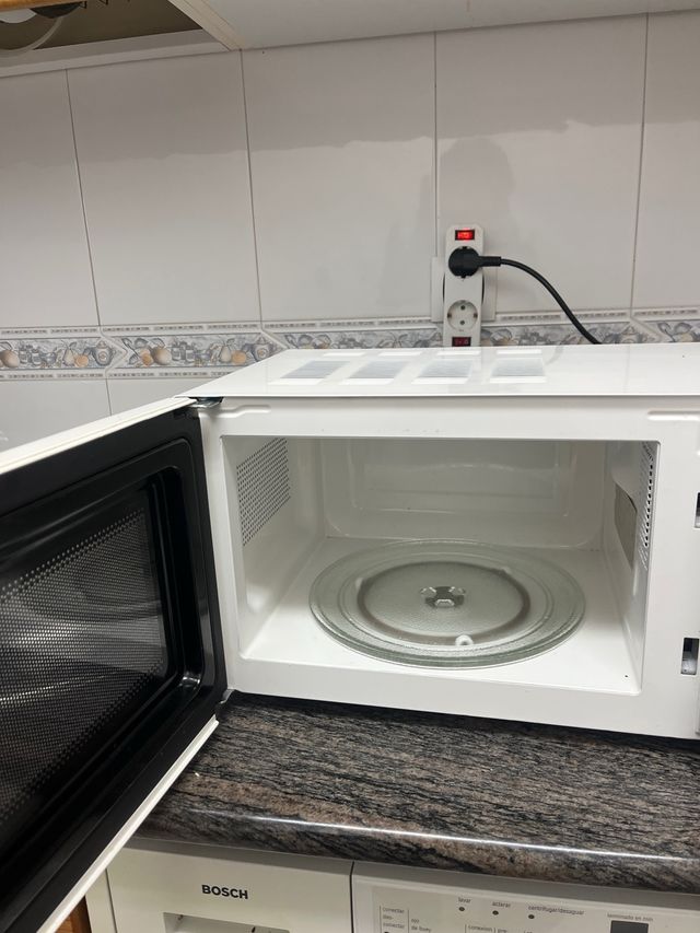 Microondas Corbero Blanco casi a estrenar