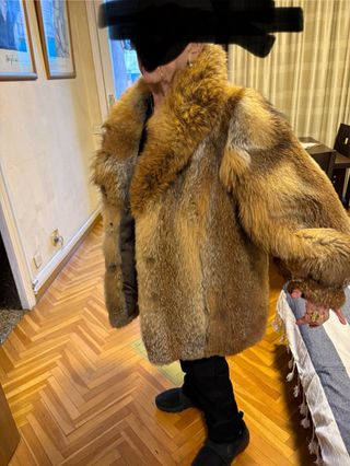 Chaquetón piel zorro sin estrenar.
