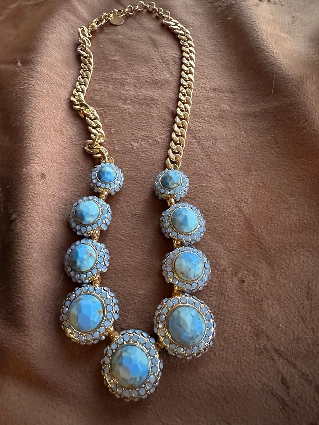Collar vintage con piedras azules y doradas
