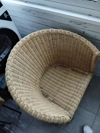 Butaca de mimbre y madera