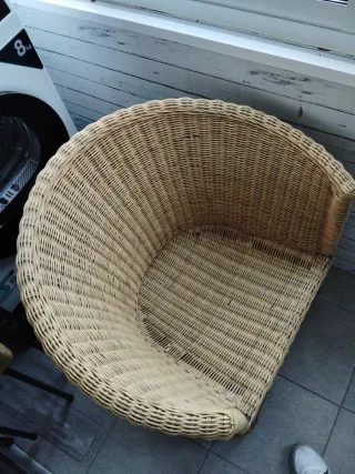 Butaca de mimbre y madera