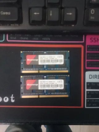 2x Tarjetas RAM DDR3 4GB no es Kingston es KUESUNY