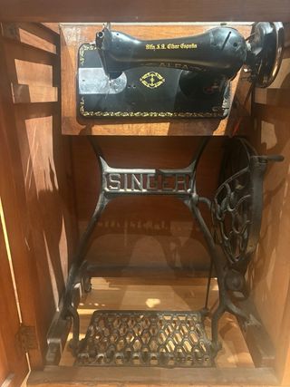 Mueble Máquina Coser Singer Alfa