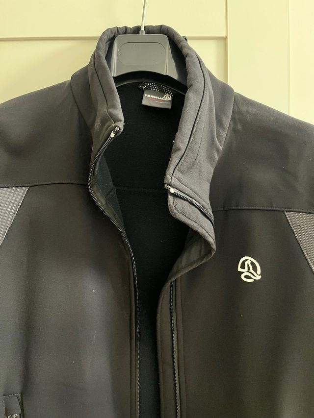 Chaqueta Ternua Negra y Gris