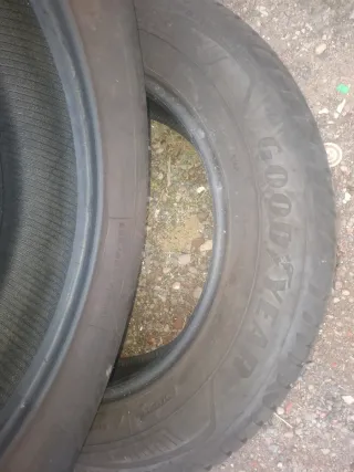 Pareja Neumáticos 225/65/17 106V