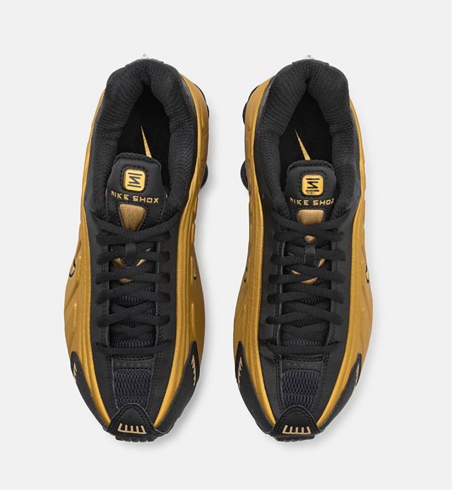 Nike Shox R4 Negro Metálico Dorado
