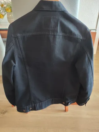 Cazadora Levis Negra Talla S