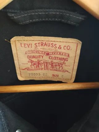 Cazadora Levis Negra Talla S