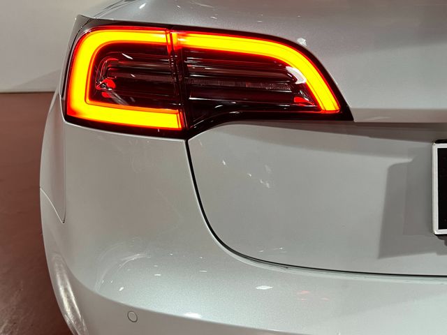 TESLA Model 3 Performance AWD