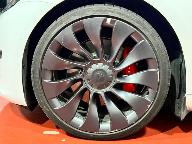 TESLA Model 3 Performance AWD