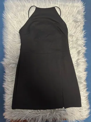 Vestido corto negro