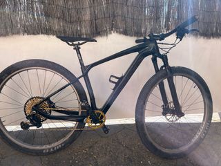 Bicicleta BERRIA Bravo EVO Carbono MTB