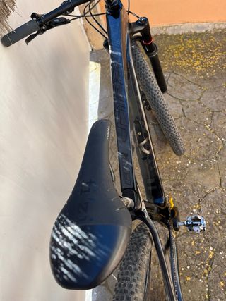 Bicicleta BERRIA Bravo EVO Carbono MTB