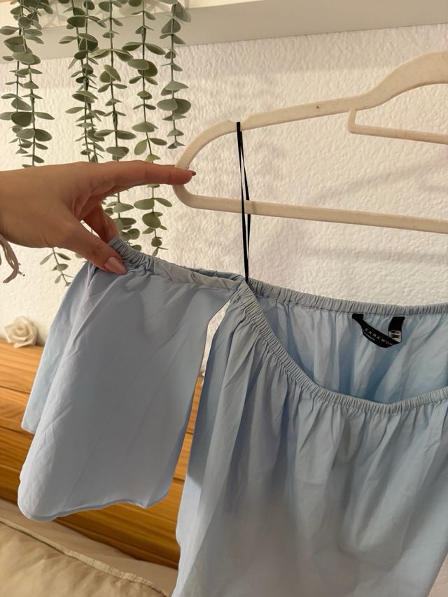 Top palabra de honor azul mangas acampanadas