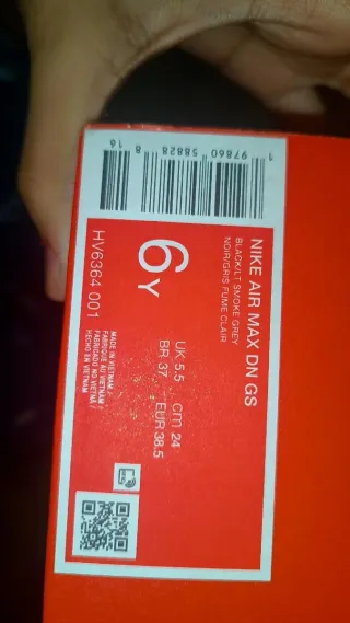 Nike Air Max DN Talla 38.5 Nuevas sin usar.