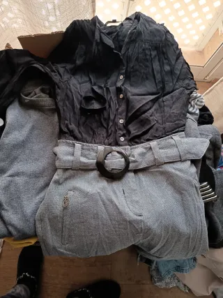 Lote Ropa Chica todo por 90€.