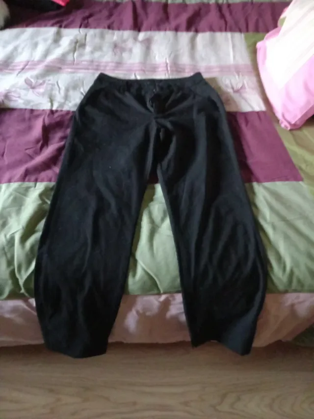 Pantalón tobillero negro