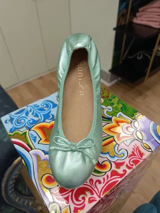 Merceditas aguamarina con lazo