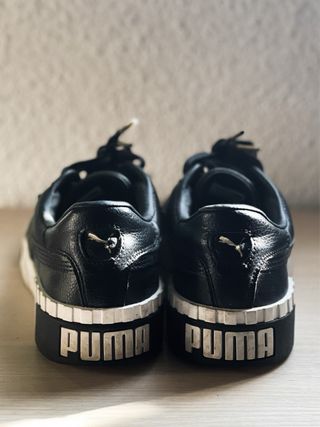 Puma Cali Bold (Negro/Oro metálico)