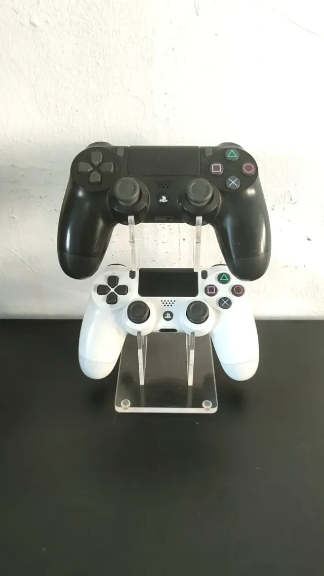 PS4 Slim 860GB + 2 Mandos Originales