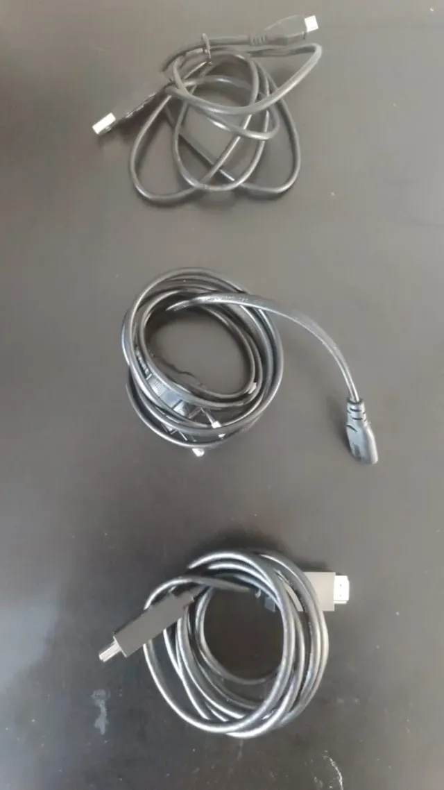 PS4 Slim 860GB + 2 Mandos Originales