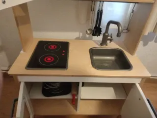 Cocina de juguete con accesorios