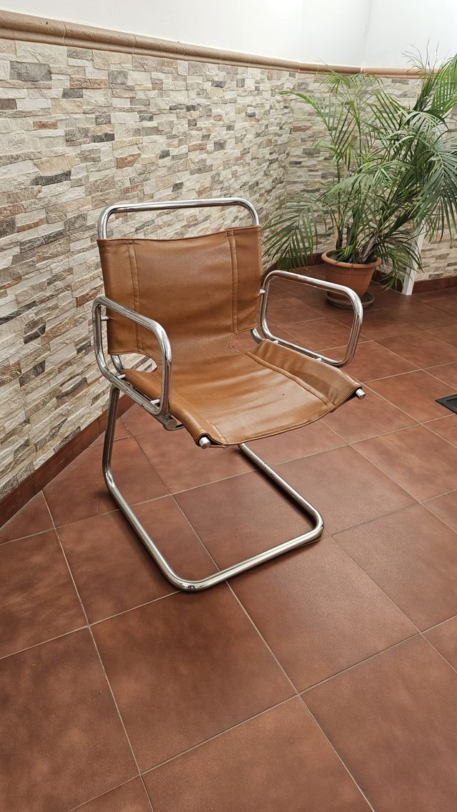 Silla de despacho piel y metal