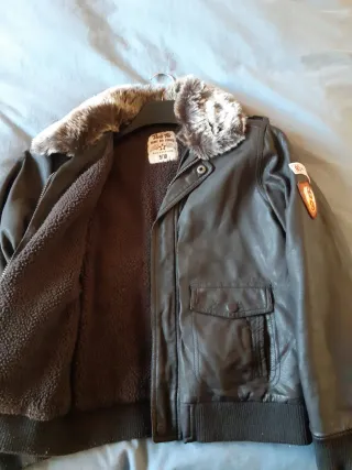 Anorak aviador imitación piel niño 8-9