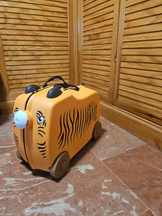 Maleta infantil de viaje con ruedas