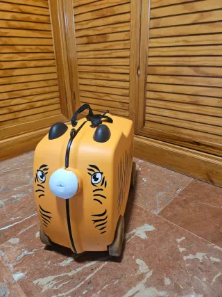 Maleta infantil de viaje con ruedas