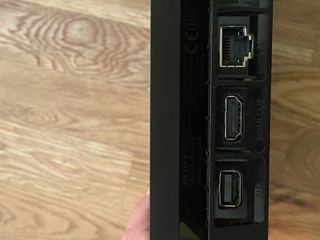 PS4 (PlayStation 4) Negra + Juegos