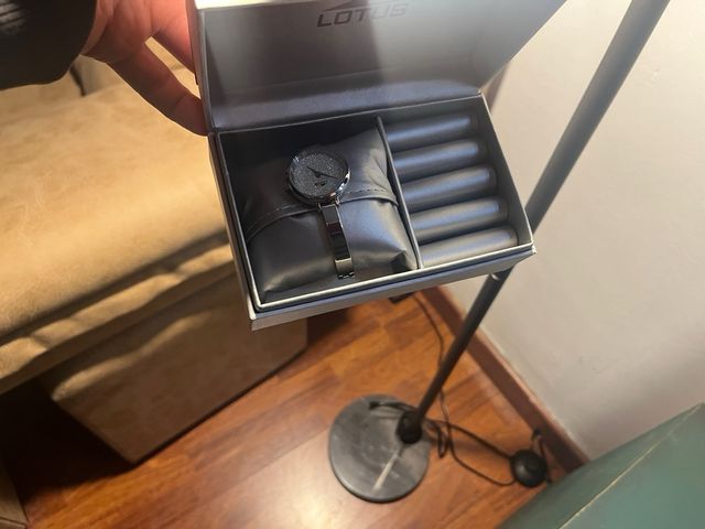Reloj Lotus Plata precioso, nuevo sin estrenar