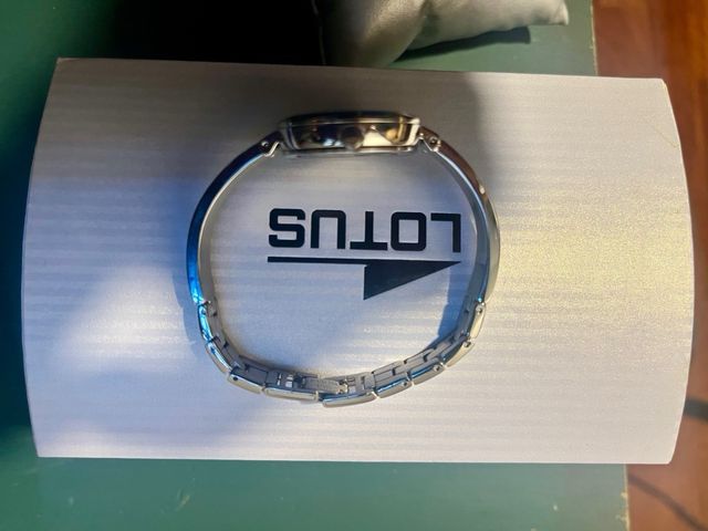 Reloj Lotus Plata precioso, nuevo sin estrenar
